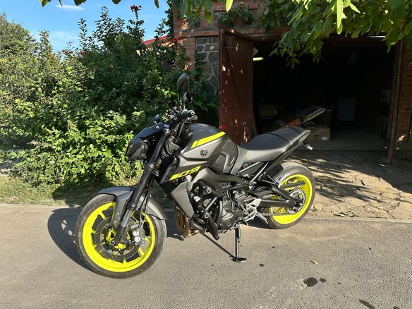 2017 Yamaha MT-09 (FZ-09), серый, 1190000 рублей - вид 4