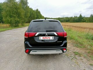 2021 Mitsubishi Outlander III Рестайлинг 3, чёрный, 2200000 рублей, вид 5