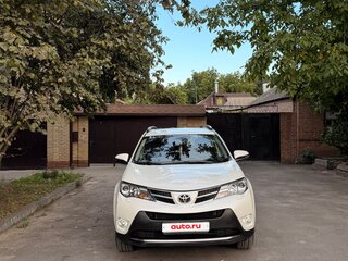 2013 Toyota RAV4 IV (XA40), белый, 1850000 рублей, вид 3