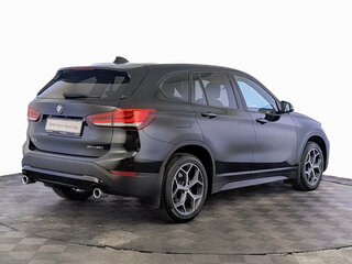 2020 BMW X1 20i xDrive II (F48) Рестайлинг, чёрный, 3055000 рублей, вид 5