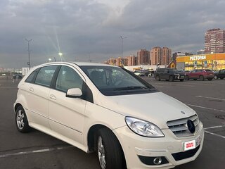 2011 Mercedes-Benz B-Класс 180 I (W245) Рестайлинг, белый, 700000 рублей, вид 3