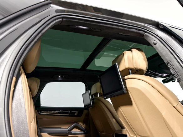 2020 Porsche Cayenne III, серый, 5970000 рублей - вид 19