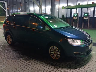 2014 Volkswagen Sharan II, синий, 1270000 рублей, вид 3
