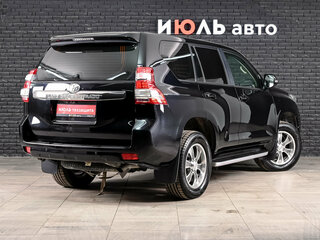 2014 Toyota Land Cruiser Prado 150 Series Рестайлинг 1, чёрный, 3395000 рублей, вид 4
