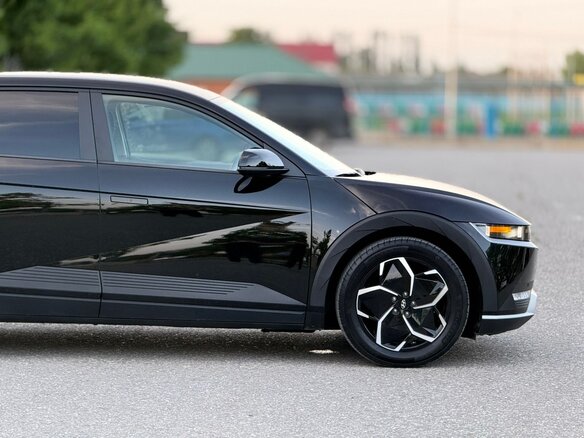 2022 Hyundai IONIQ 5 Long Range I, чёрный - вид 6