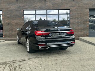 2015 BMW 7 серии Long 730Ld xDrive VI (G11/G12), чёрный, 3500000 рублей, вид 3