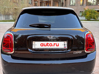 2020 Mini Hatch Cooper III (F55/F56) Рестайлинг, чёрный, 2949000 рублей, вид 4