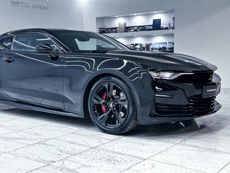 2018 Chevrolet Camaro SS VI Рестайлинг, чёрный, 4800000 рублей, вид 4