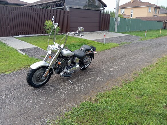 2004 Harley-Davidson Fat Boy, серебристый, 690000 рублей - вид 3