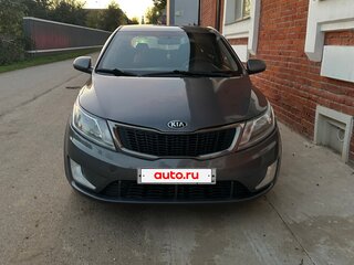 2013 Kia Rio 5-speed III, серый, 795000 рублей, вид 4