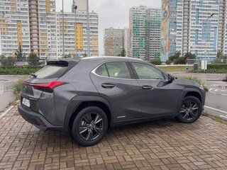 2022 Lexus UX 250h I, серый, 3400000 рублей, вид 2