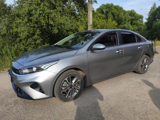 2021 Kia K3 II Рестайлинг, серый, 2410000 рублей, вид 2
