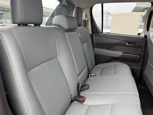 2026 Toyota Hilux IX, чёрный, 5875400 рублей - вид 16