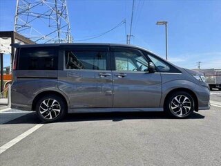 2022 Honda Stepwgn Spada V Рестайлинг, серый, 1900000 рублей, вид 4