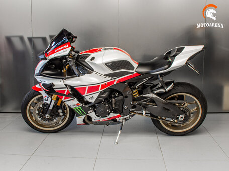 2021 Yamaha YZF-R1, красный, 1820612 рублей, вид 4