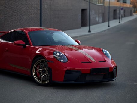 2025 Porsche 911 GT3 992 Рестайлинг, красный, 31450000 рублей, вид 2