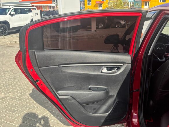 2018 Kia Rio IV, красный - вид 18