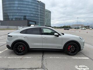 2026 Porsche Cayenne GTS Coupé III Рестайлинг, серый, 24900000 рублей, вид 2