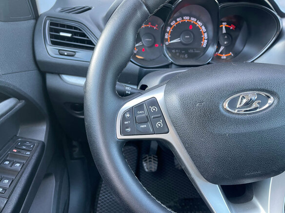 2019 Lada (ВАЗ) Vesta I, белый, 990000 рублей - вид 8