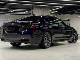 2021 BMW 7 серии 740d xDrive VI (G11/G12) Рестайлинг, чёрный, 8500000 рублей, вид 5