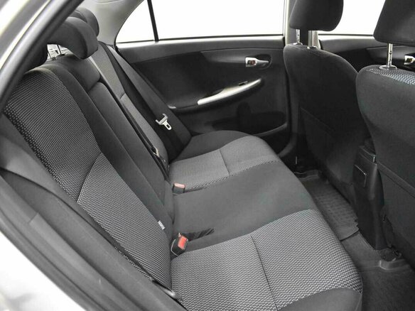 2010 Toyota Corolla X (E140, E150) Рестайлинг, серебристый - вид 12
