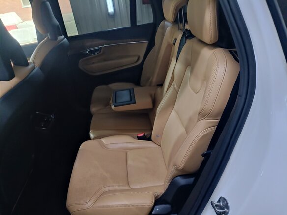 2022 Volvo XC90 II Рестайлинг 1, белый, 4850000 рублей - вид 31