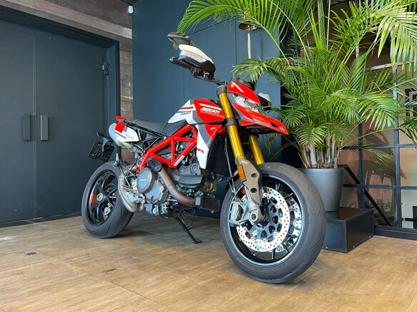 2022 Ducati Hypermotard, красный, 1300000 рублей - вид 1