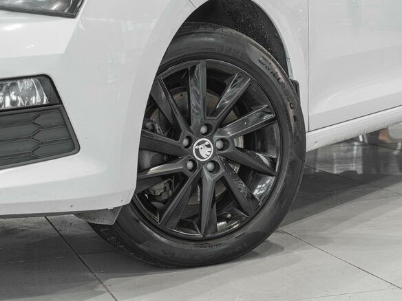 2021 Skoda Rapid II, белый, 1810000 рублей - вид 9