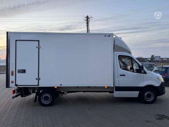 2021 Mercedes-Benz Sprinter, белый, 6000000 рублей - вид 1