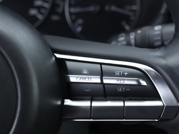 2019 Mazda 3 IV (BP), серый, 2190000 рублей - вид 19
