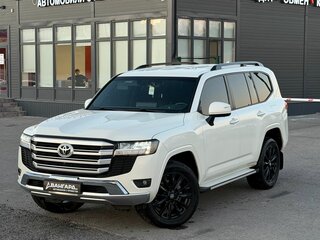 2022 Toyota Land Cruiser 300 Series, белый, 8900000 рублей, вид 2