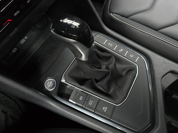 2024 Volkswagen Tiguan II Рестайлинг, белый, 3660000 рублей - вид 22