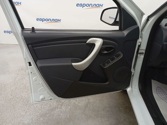 2021 Lada (ВАЗ) Largus I Рестайлинг, белый, 1100000 рублей - вид 8
