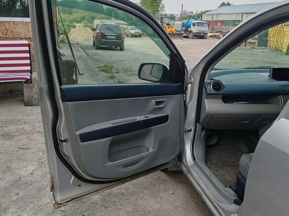2004 Mazda Demio II (DY), серый, 250000 рублей - вид 12