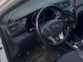 2013 Kia Rio 5-speed III, белый, 620000 рублей - вид 5