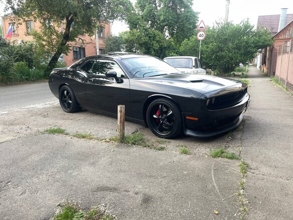 2008 Dodge Challenger SRT8 SRT-8 III, чёрный, 3100000 рублей - вид 1
