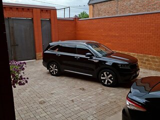 2021 Kia Sorento IV, чёрный, 3750000 рублей, вид 3