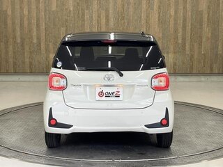 2022 Toyota Passo III Рестайлинг, белый, 902999 рублей, вид 4
