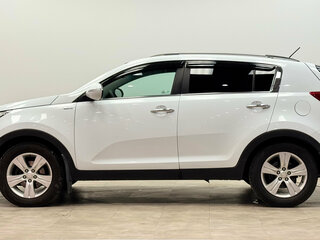 2011 Kia Sportage III, белый, 800000 рублей, вид 2