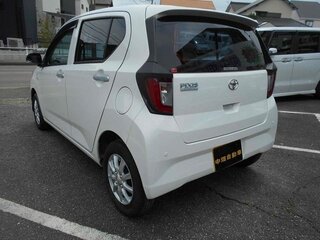 2023 Toyota Pixis Epoch II, белый, 530010 рублей, вид 3