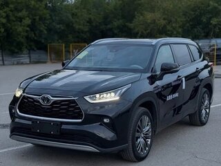 2026 Toyota Highlander IV (XU70), чёрный, 4910010 рублей, вид 3