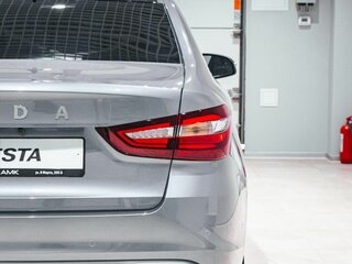 2026 Lada (ВАЗ) Vesta I Рестайлинг (NG), серебристый, 1601000 рублей, вид 5