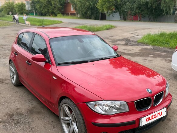 2006 BMW 1 серии 116i I (E81/E82/E87/E88), красный, 600000 рублей - вид 1