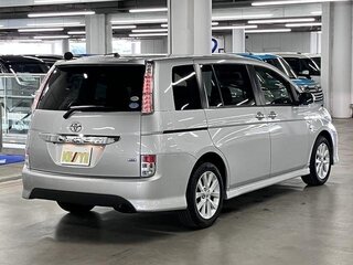 2015 Toyota ISis I Рестайлинг, серебристый, 900001 рублей, вид 3