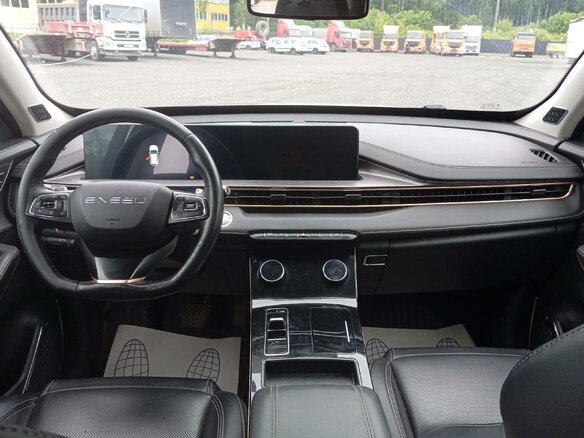 2023 Exeed LX I Рестайлинг, серый, 960000 рублей - вид 4
