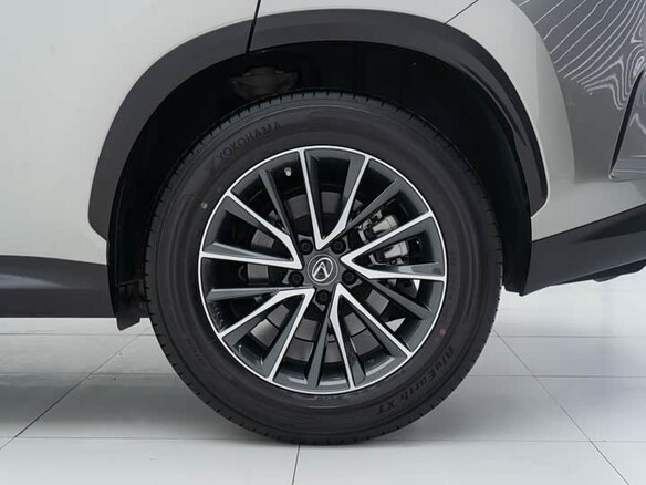 2023 Lexus NX 250 II, серебристый, 6100000 рублей - вид 15