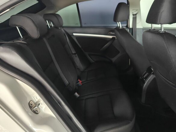 2012 Skoda Octavia II (A5) Рестайлинг, белый - вид 9