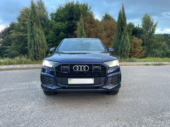 2023 Audi Q7 45 TFSI II (4M) Рестайлинг, синий, 4950000 рублей - вид 4