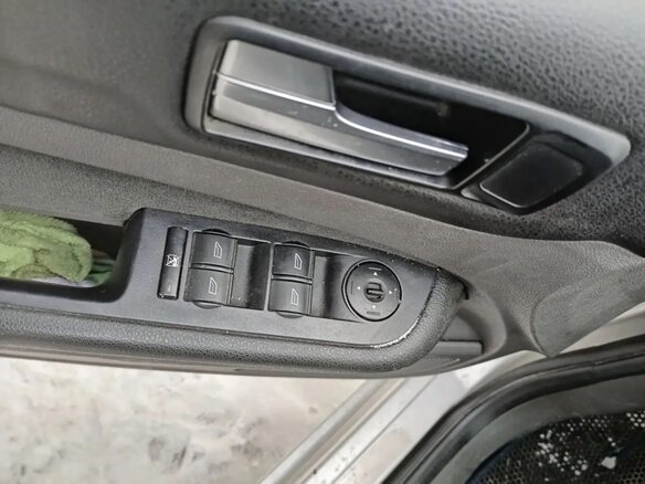 2005 Ford Focus II, серебристый, 280000 рублей - вид 16