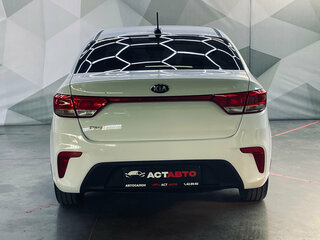 2017 Kia Rio IV, белый, 990000 рублей, вид 5